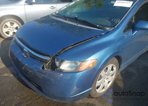2008 Honda Civic Lx z USA, uszkodzony, nr VIN 1HGFA16588L057963